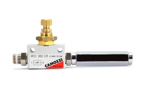 Foto af Camozzi Precision Flow Controller med Stud og Extension