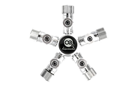 Foto af 5-vejs splitter til CO2-regulatorer til beplantede akvarier